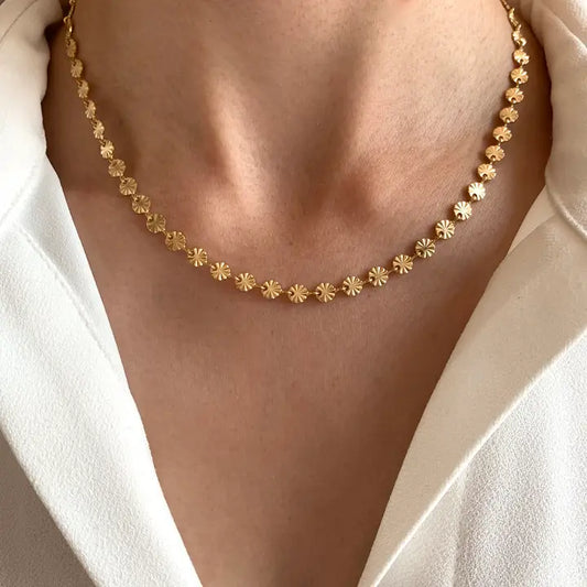 Necklace with small, round pendants
