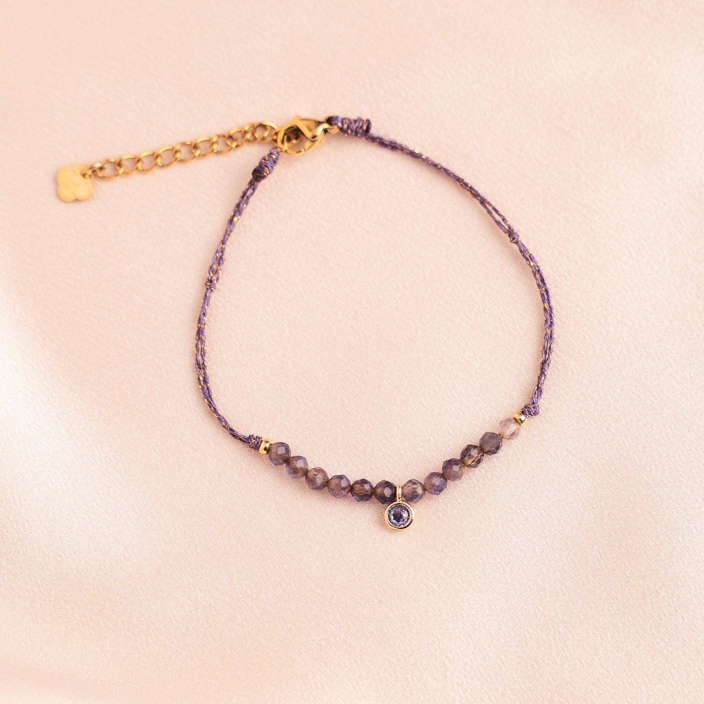 Lila Armband mit Amethystperlen und Kristall