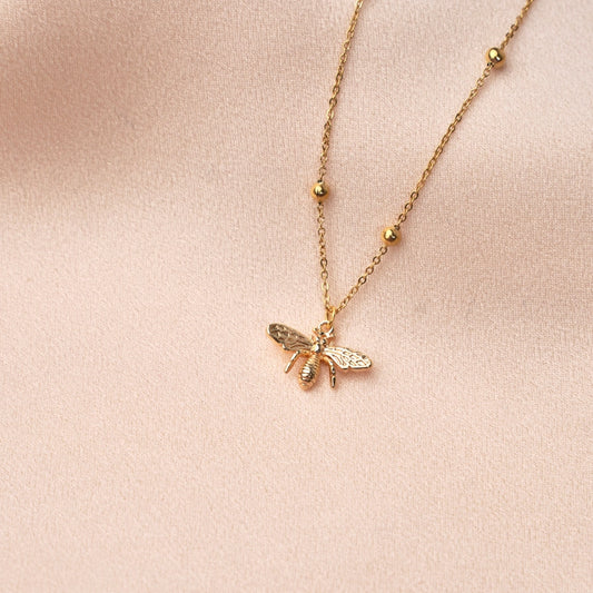 necklace with bee pendant