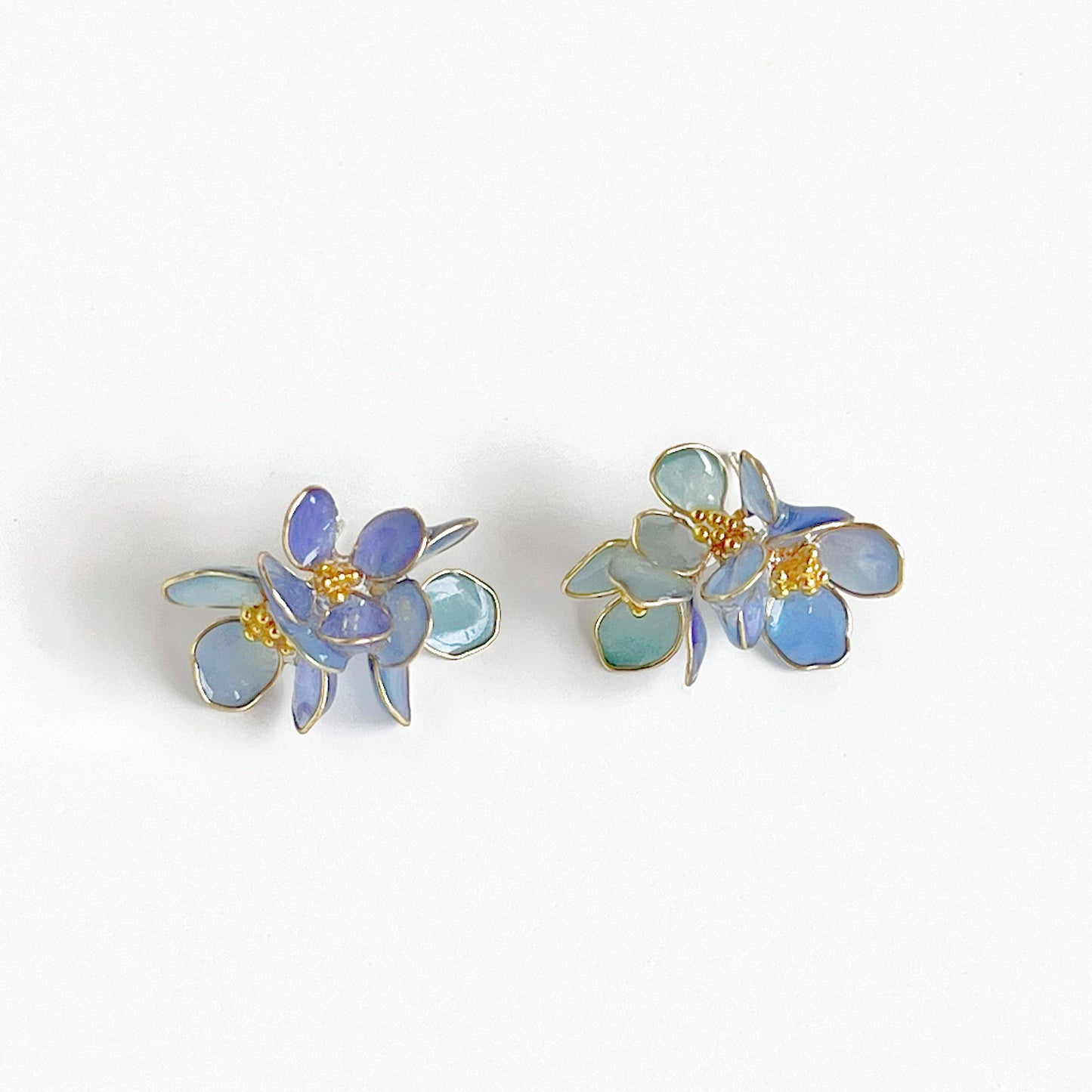 Hydrangea earrings, blue