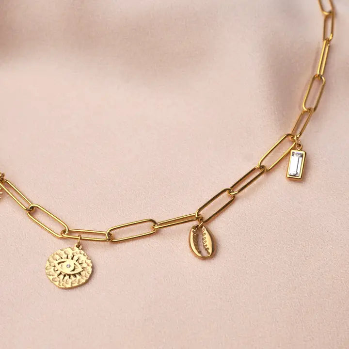 Necklace with large pendants