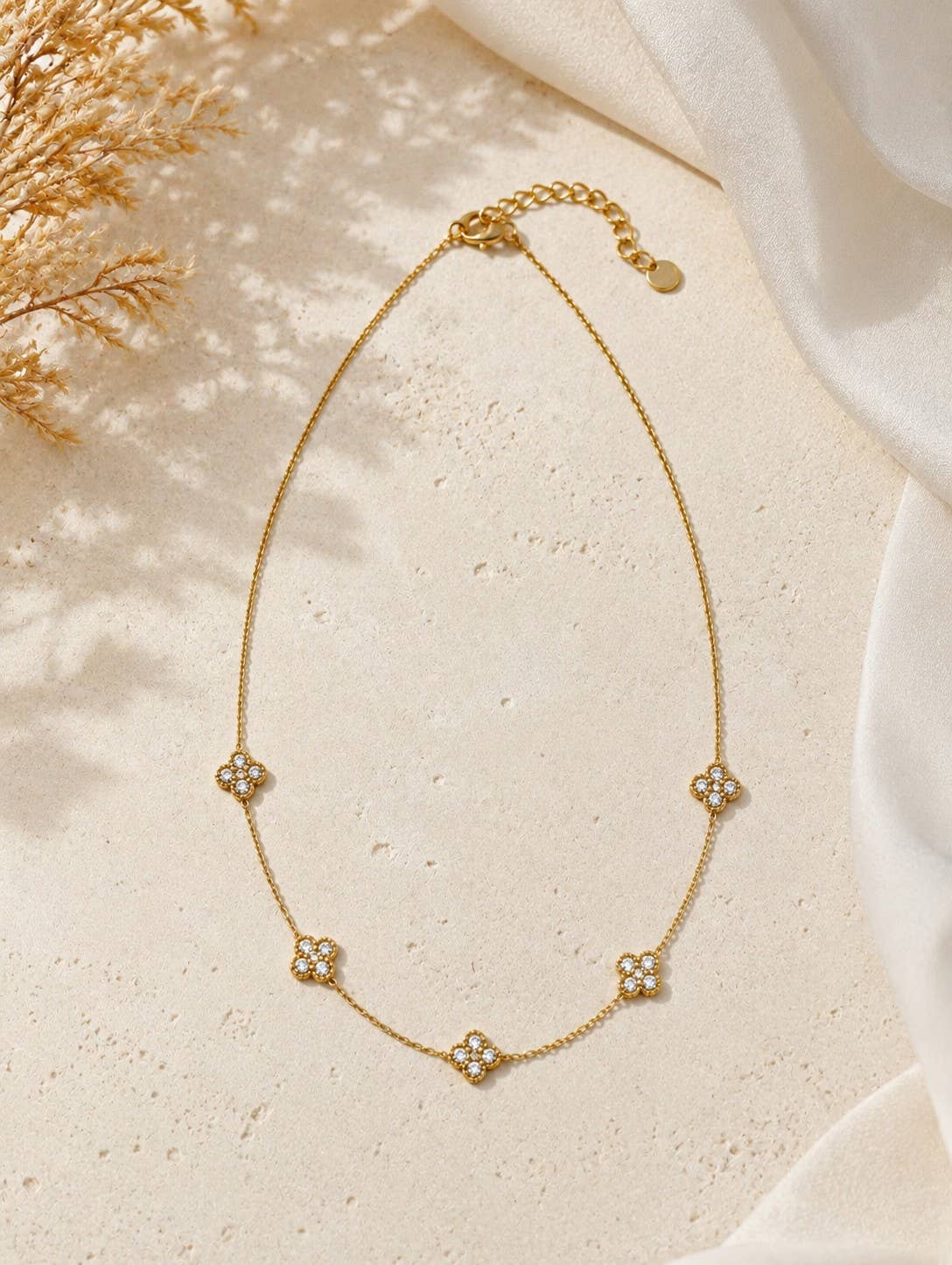 Kleblätter mit Kristallen - Zweiteiliges Set