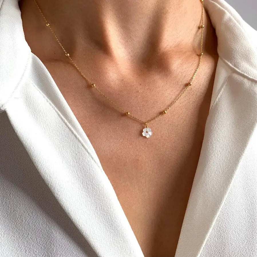 necklace with white flower
