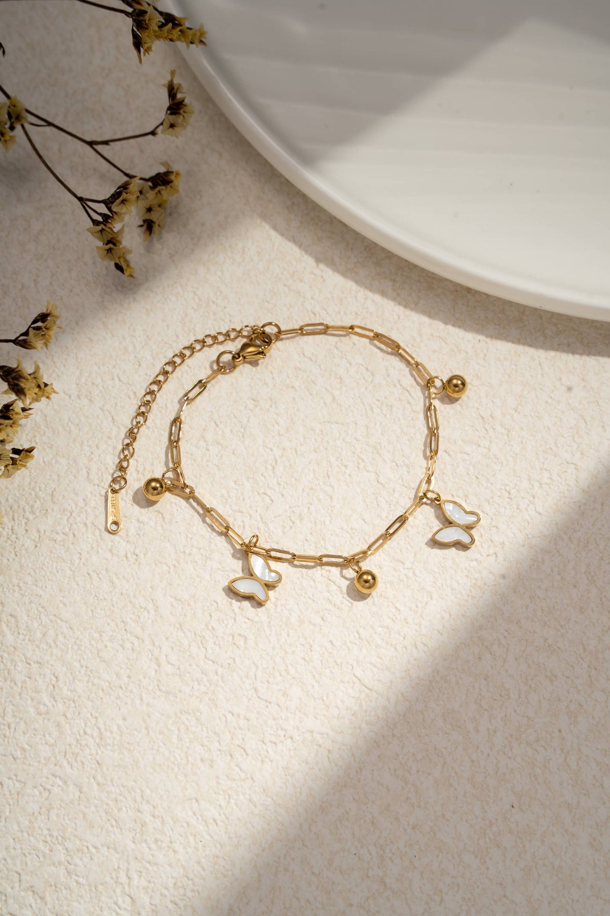 Filigranes Armband mit Schmetterling