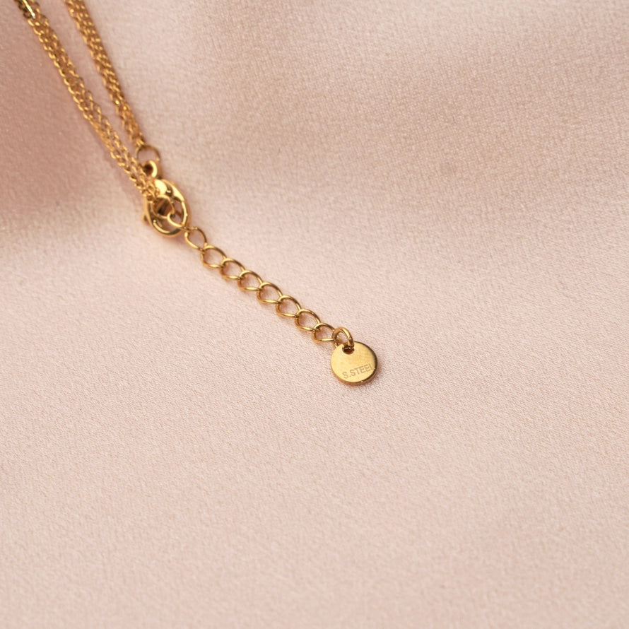 necklace with bee pendant