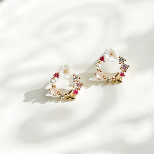 Flower wreath earrings, gold