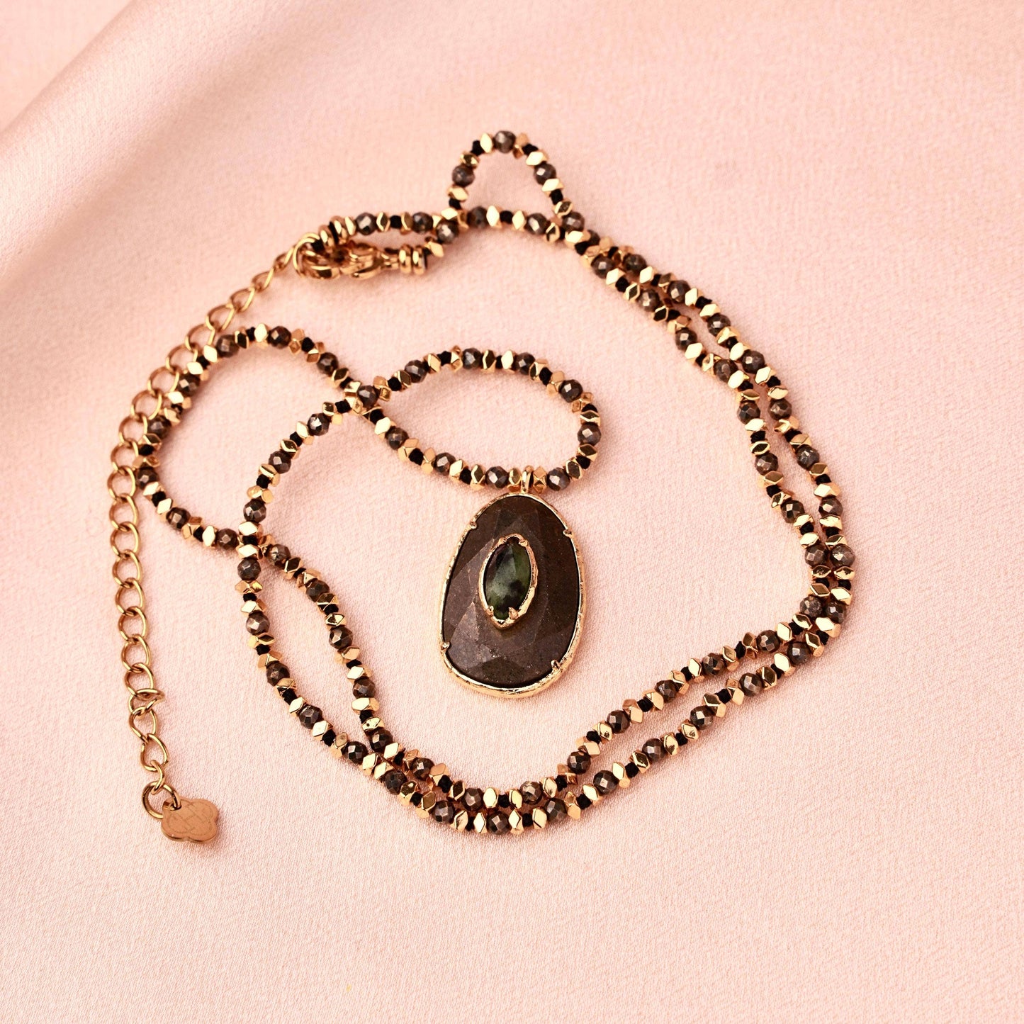 Necklace with grey pendant and labradorite