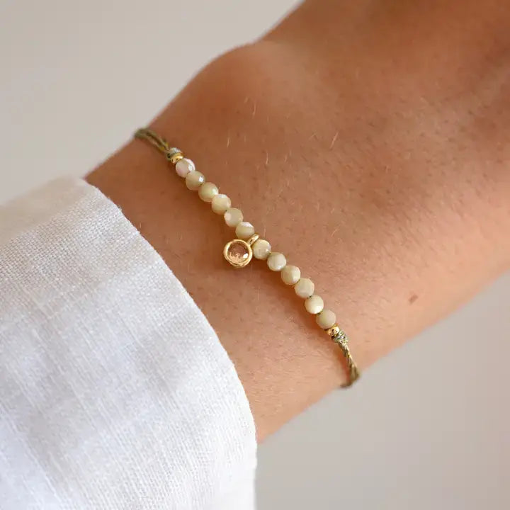 Light green pearl bracelet