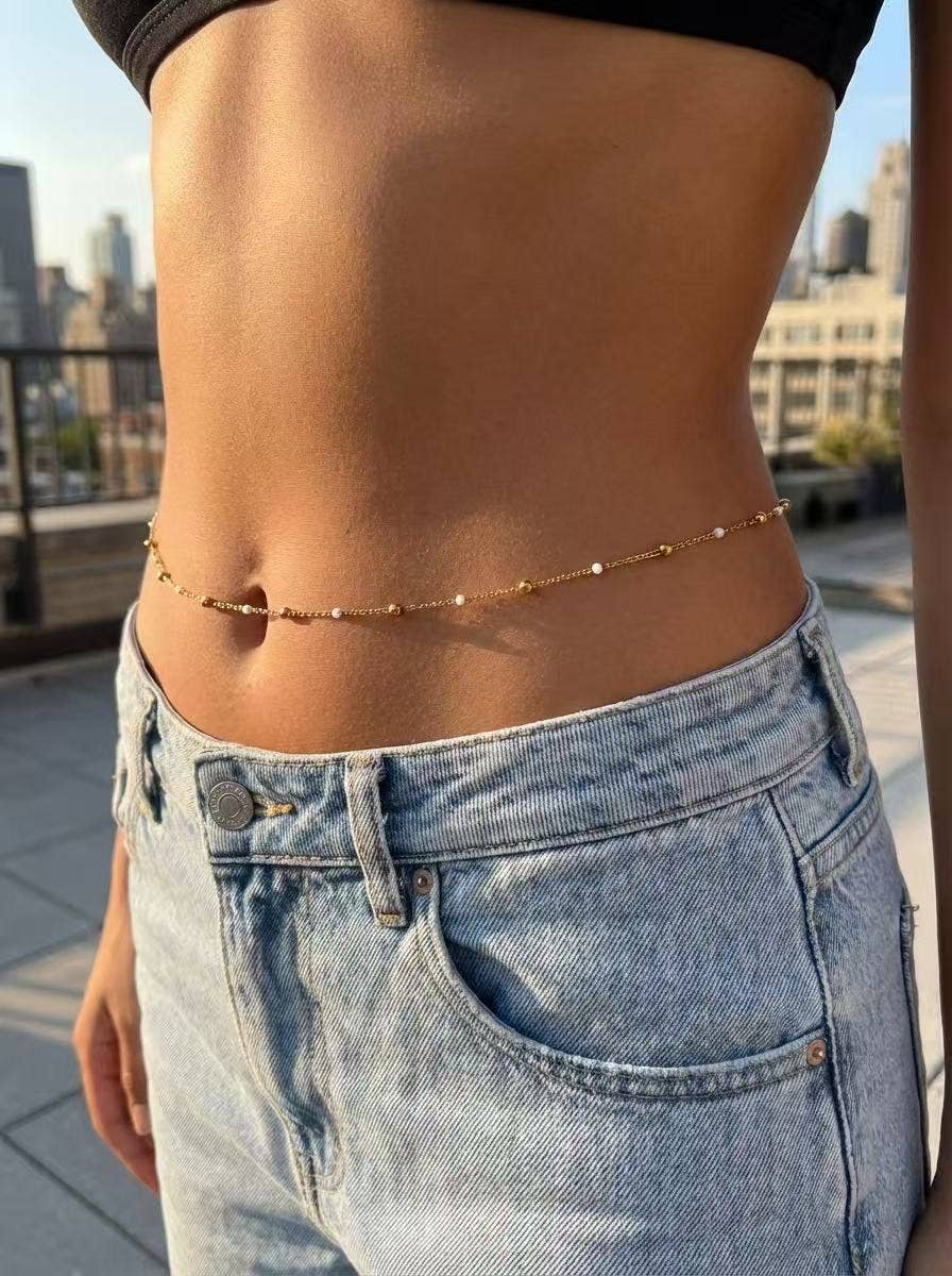 Filigrane Bauchkette aus Edelstahl mit kleinen Perlen