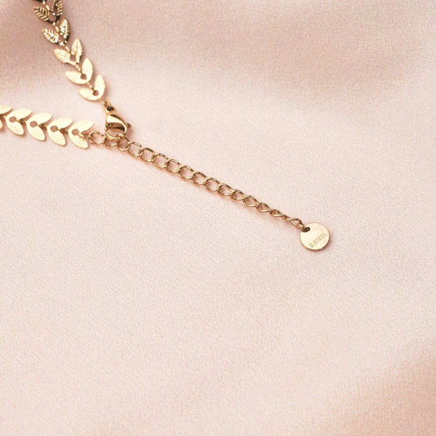leaves necklace gold