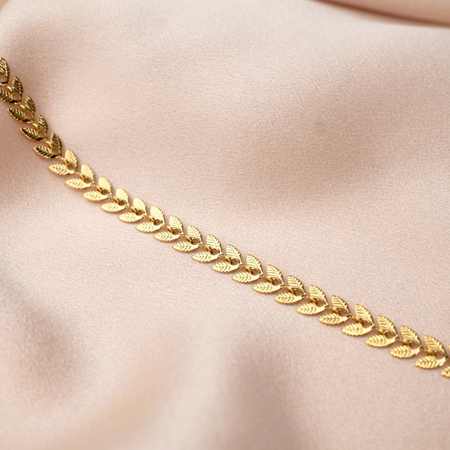 leaves necklace gold