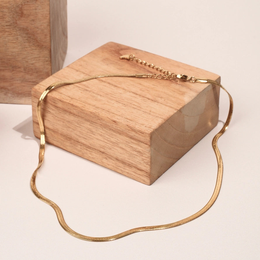 Flat Necklace