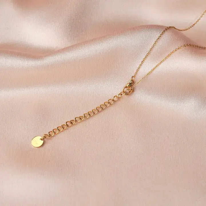 collier avec pierres vertes