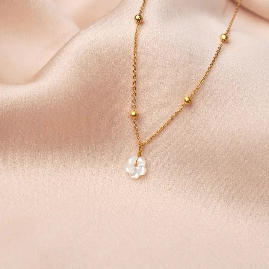 necklace with white flower