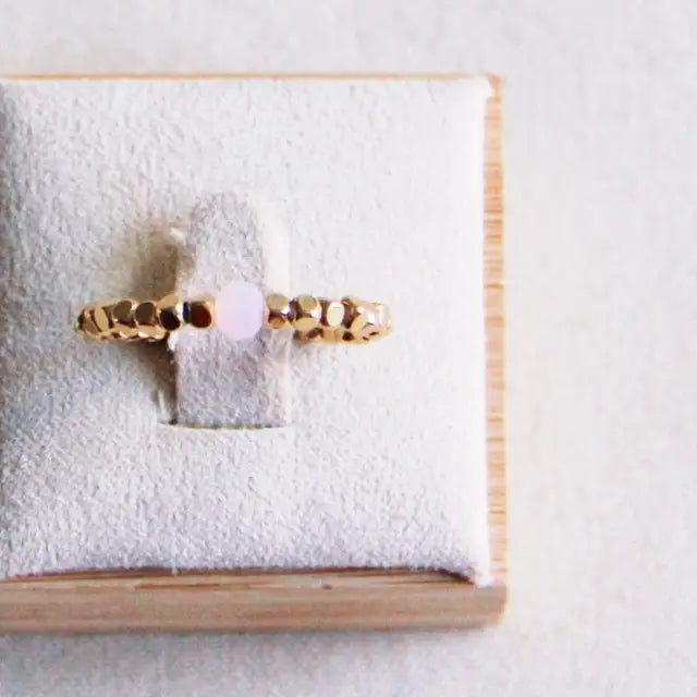 Elastic ring with pearl, pink