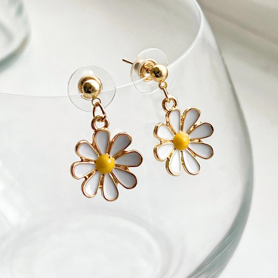 daisy earrings 