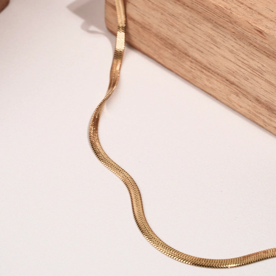 Flat Necklace