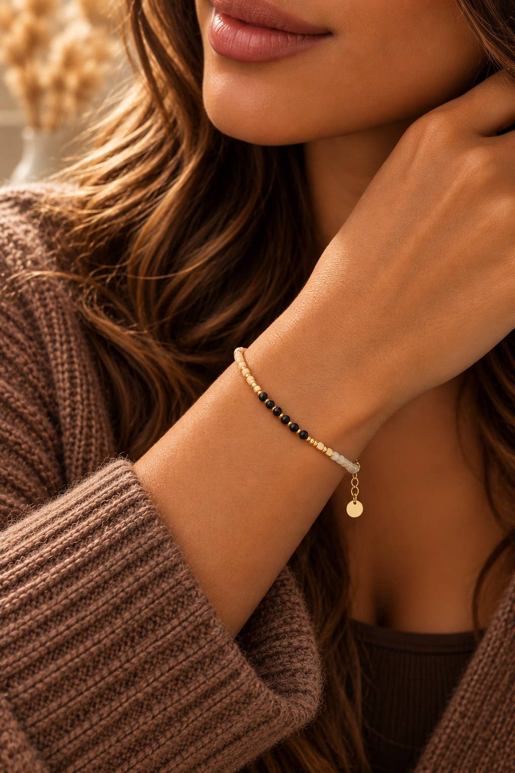 Filigranes Armband mit Natursteinen und Miyuki-Perlen