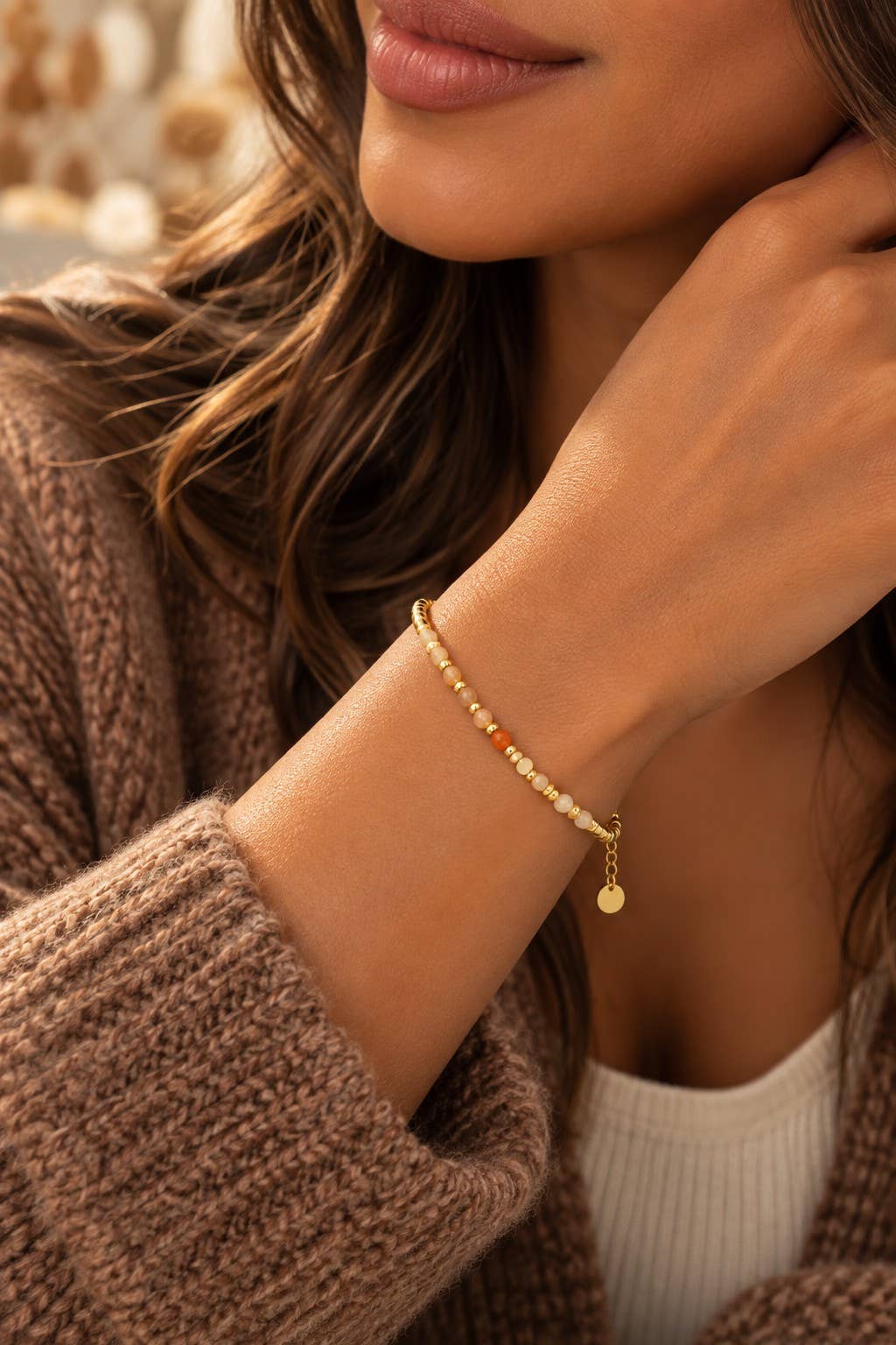 Filigranes Armband mit Natursteinen und Miyuki-Perlen